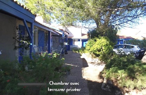Aigues-Mortes Hotel | Hotel Des 4 Vents "Esprit Camargue" Parking Privé Gratuit