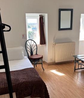 Le Caylar Hotel | Hotel Du Rocher
