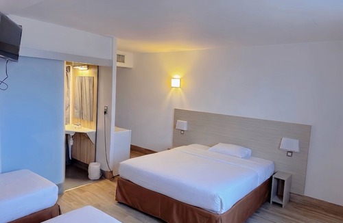 Istres Hotel | Hotel HubOne3 Istres