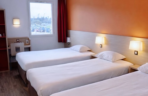 Istres Hotel | Hotel HubOne3 Istres