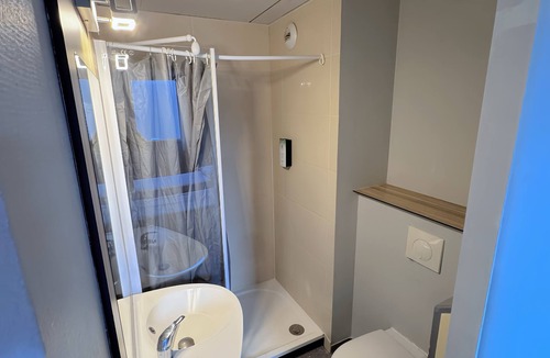 Istres Hotel | Hotel HubOne3 Istres