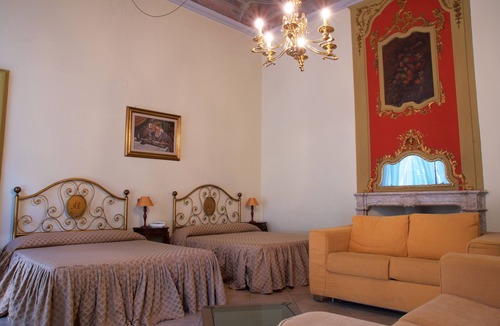 Lucca Historical Center Hotel | Hotel La Luna