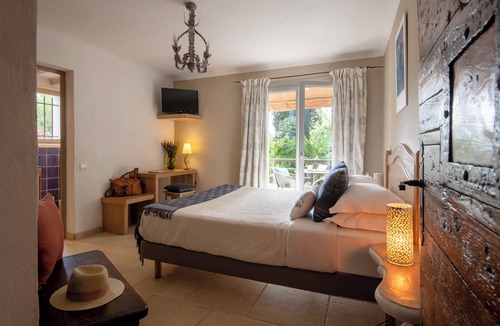 Saint-Paul-de-Vence Hotel | Hotel Les Messugues