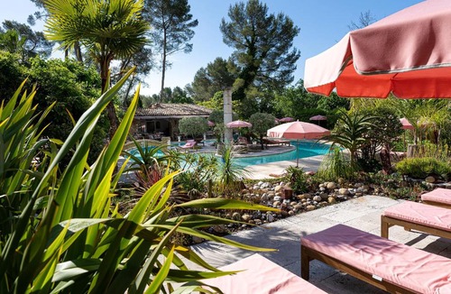 Saint-Paul-de-Vence Hotel | Hotel Les Messugues