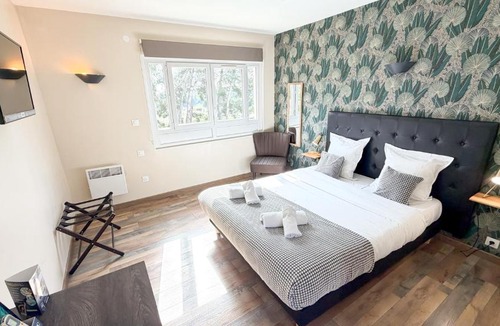 Montagnac Hotel | Hotel Les Rocailles