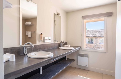 Chateauneuf-le-Rouge Hotel | Hotel Mercure Aix en Provence Sainte Victoire