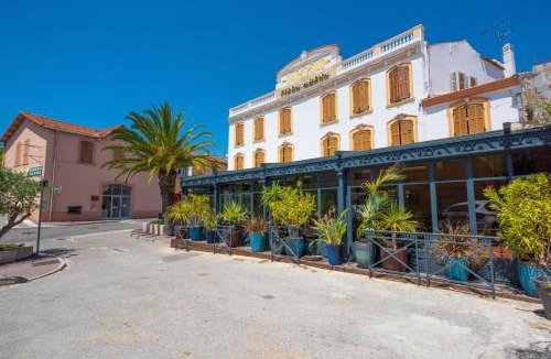 Carry-le-Rouet Hotel | Hotel Restaurant La Villa Arena