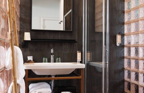 California - Pezou Hotel | Hotel Verlaine