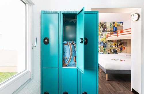 Villeneuve-Loubet Hotel | hotelF1 Villeneuve Loubet
