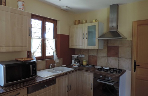 Cavaillon House | House 2 bedrooms, near GORDES ROUSSILLON, SWIMMING POOL, free parking