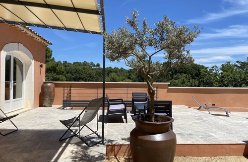 Roussillon House | House - 6 people - 2 suites - 1 bedroom. 600 m from the heated pool village