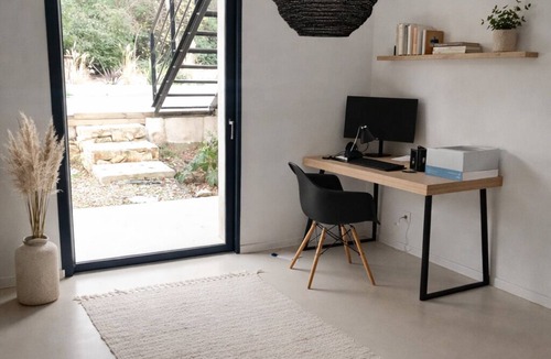 Quartier des Espesses House | House among the pines between camargue and provence