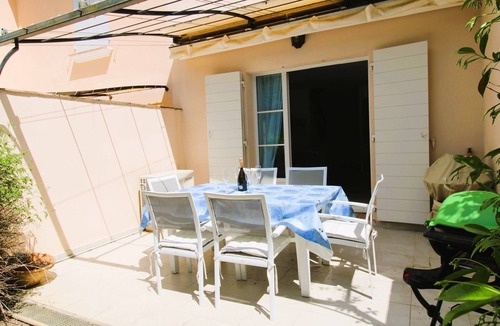 Gassin House | House for 4 people with air conditioning in a private domain with a pool located in Gassin