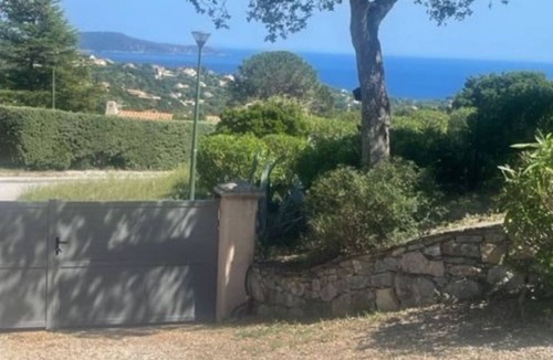 Cavalaire-sur-Mer House | House