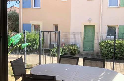 Mouries House | House in a gated community with heated swimming pool