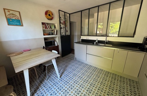 Saint-Barnabe House | House Near town center (20' Vieux Port)/residential area/Swimming pool