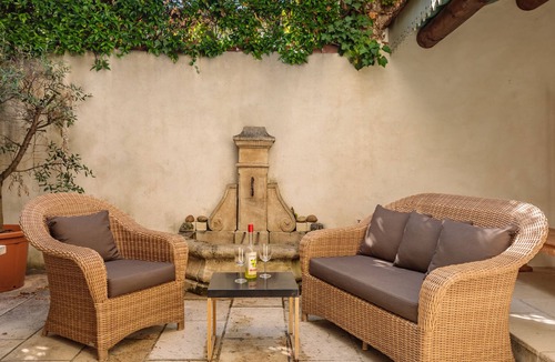 St.-Remy-de-Provence House | House with courtyard in the heart of Saint Remy de Provence