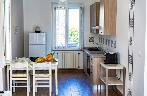 Grotte Santo Stefano House | House with garden between spa and ancient villages - parking and WiFI