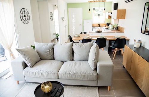 Mus House | House With Air Conditioning, Terrace, Plancha 20 minutes from Nîmes