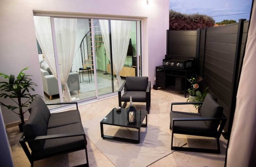Mus House | House With Air Conditioning, Terrace, Plancha 20 minutes from Nîmes