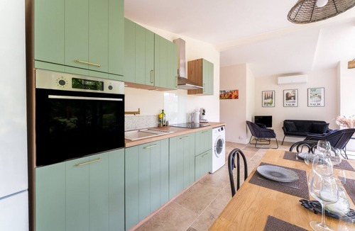 Apt House | House with Pool at the Foot of Vineyards in the Luberon – Tilleul T3 Maison Marvic