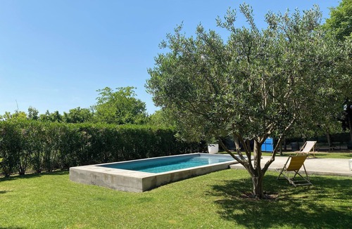 Montbazin House | House with swimming pool and large garden near the sea