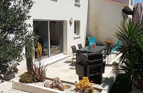 La Crau House | House with swimming pool for 6 people in the Var, near the sea