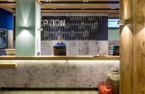 Mougins Hotel | ibis budget Cannes Mougins