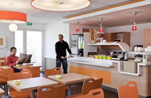 Istres Hotel | ibis budget Istres Trigance