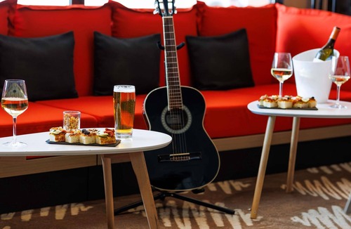 Les Termes Hotel | ibis Cannes Mandelieu