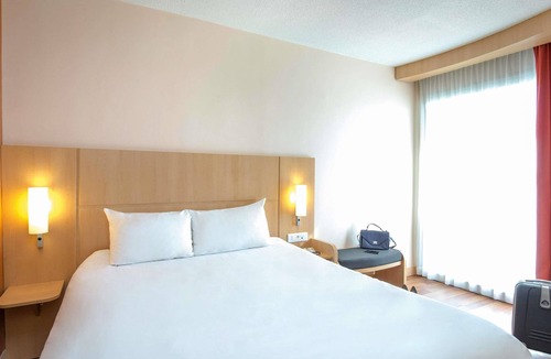 Cavaillon Hotel | ibis Cavaillon Portes du Luberon
