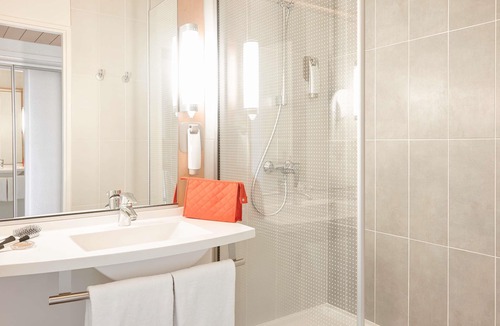 Cavaillon Hotel | ibis Cavaillon Portes du Luberon