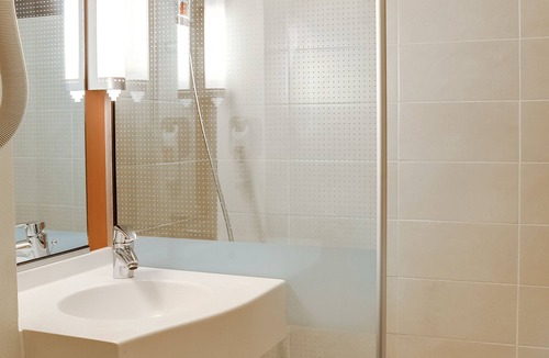 Salon-de-Provence Hotel | ibis Salon de Provence Sud