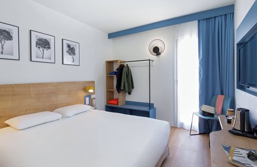 Gemenos Hotel | ibis Styles Aubagne Gemenos