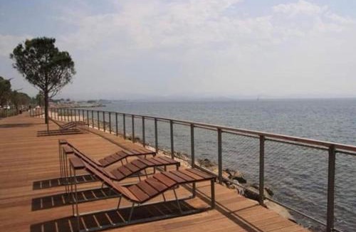 Hyeres Ski Chalet | Idéal pour visiter les Îles d’or