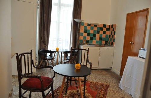 Ecusson House | Ida Chambres d'Hôtes Montpellier