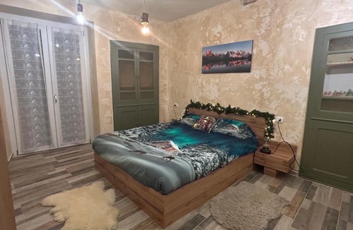 Pradleves Apartment | Il caminetto