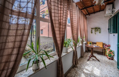 Moiano House | Il Nespolo, Private newly-refurbished 3 bedroom apartment with large terrace, air-conditioning, outd.