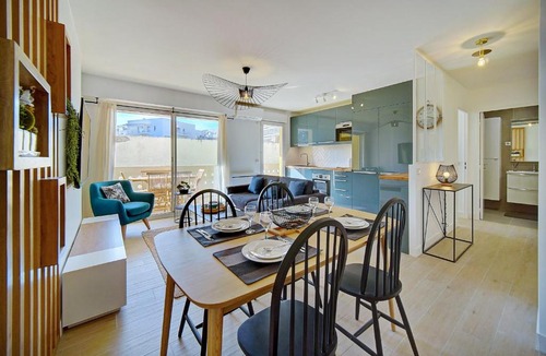 California - Pezou Apartment | Immogroom- Renovated- Large terrace- A C- Shops