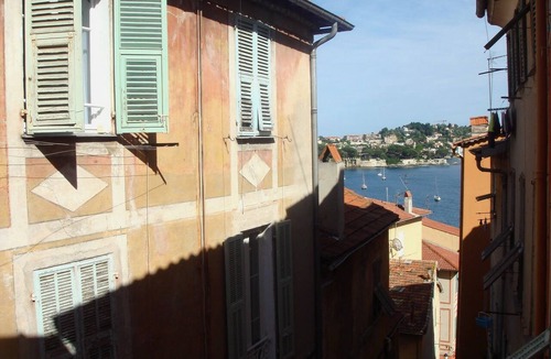 Villefranche-sur-Mer Apartment | In the Heart of the Old Town a Light and Spacious apt steps away from the Sea