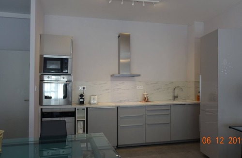 Avignon City Centre Apartment | In the heart of Les Lices * Historic center - air-conditioned - private parking on site