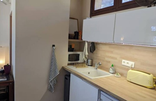 Saint-Chamas Apartment | Independent studio 35m2 facing pond and beach