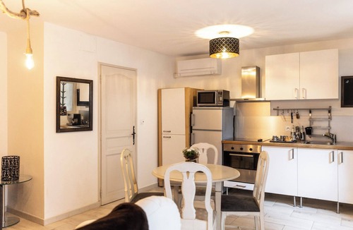 Eyragues Apartment | 🌿 Instant en Provence - LE GARDIAN Air-conditioned apartment in the heart of Alpilles