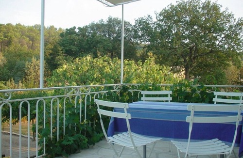 Moulezan House | Inviting natural stone house (2-6 pers.), well-kept park with large pool