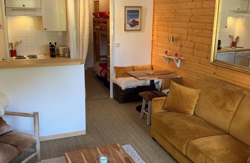 Isola Apartment | ISOLA 2000 4/6-person apartment in chalet with large terrace