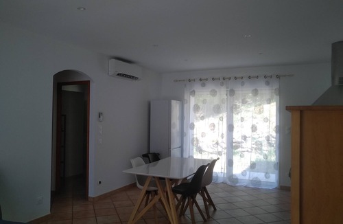 Istres House | Istres: furnished T2 in villa in the heart of Provence