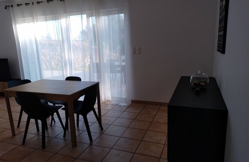 Istres House | Istres: T2 furnished in the heart of Provence