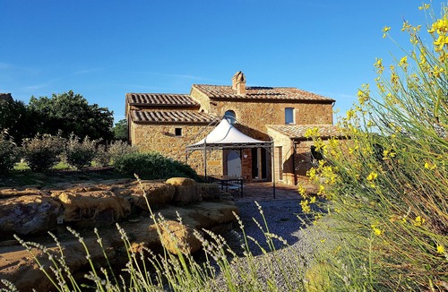 Torrita di Siena Villa | Relax in a private Tuscan Villa with pool and open hill views