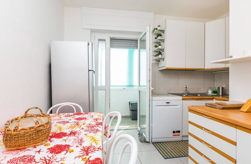 Rosignano Solvay Apartment | Beautiful apartment for 6 guests with WIFI, A/C, TV and balcony