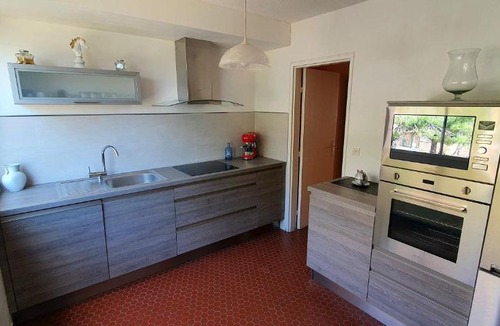 Salon-de-Provence Apartment | Joli apparemment, lumineux, spacieux et ensoleillée